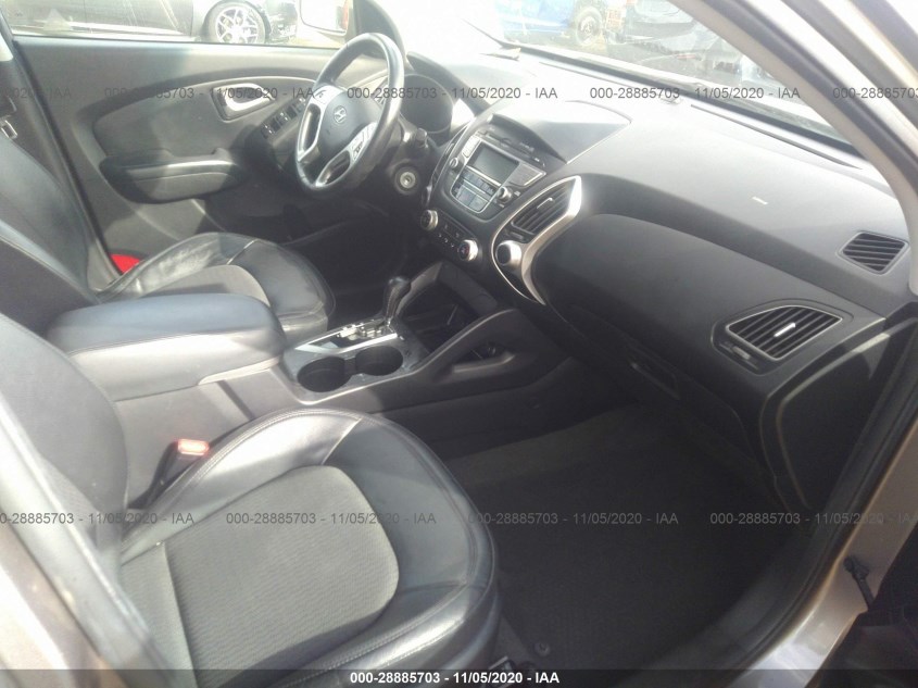 HYUNDAI TUCSON KM8JU3AC3CU393052