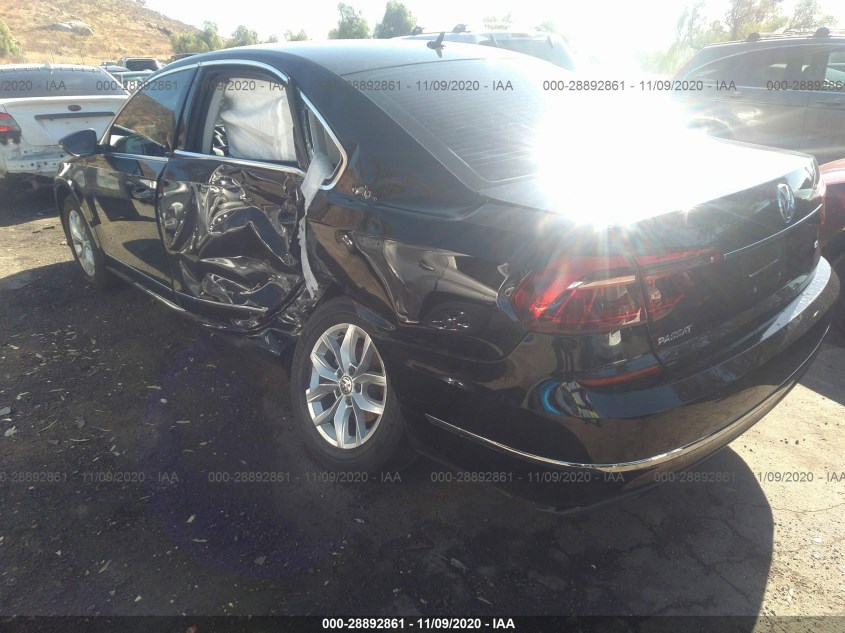 VOLKSWAGEN PASSAT 1VWAT7A31HC021539