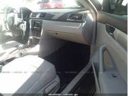 VOLKSWAGEN PASSAT 1VWAT7A31HC021539