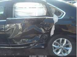 VOLKSWAGEN PASSAT 1VWAT7A31HC021539