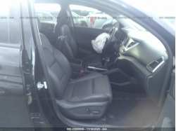 HYUNDAI TUCSON KM8J33A25JU747032