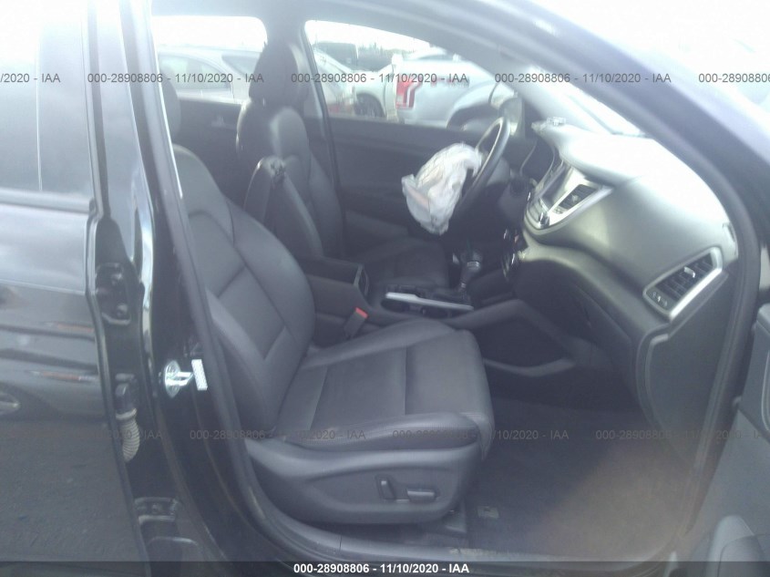 HYUNDAI TUCSON KM8J33A25JU747032
