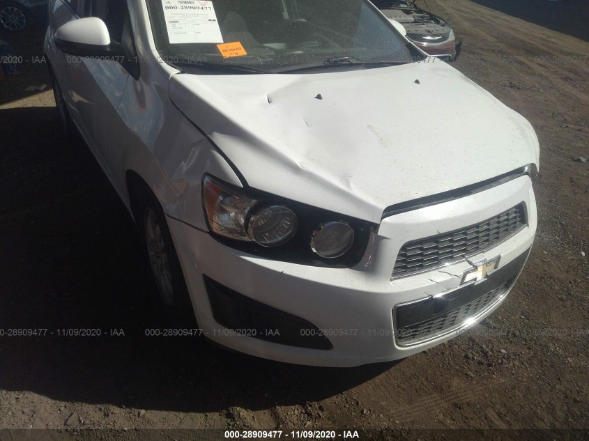 CHEVROLET SONIC 1G1JC6SG2E4114258