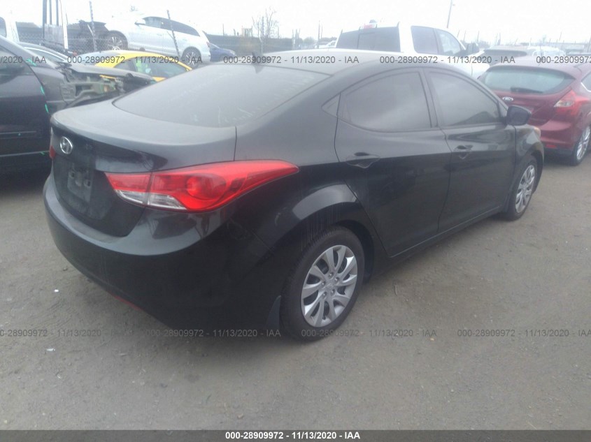 HYUNDAI ELANTRA 5NPDH4AE5DH204409