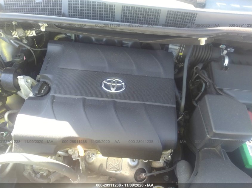 TOYOTA SIENNA 5TDZK3DCXFS541683