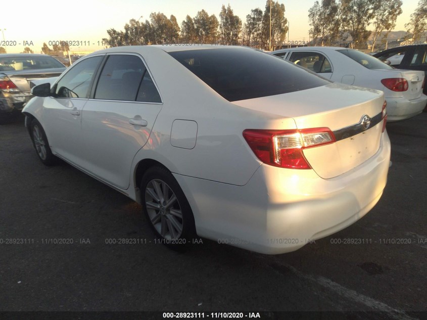 TOYOTA CAMRY 4T4BF1FKXCR231833