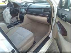 TOYOTA CAMRY 4T4BF1FKXCR231833