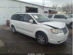 CHRYSLER TOWN & COUNTRY 2A4RR5DX8AR351340