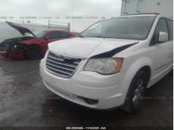 CHRYSLER TOWN & COUNTRY 2A4RR5DX8AR351340