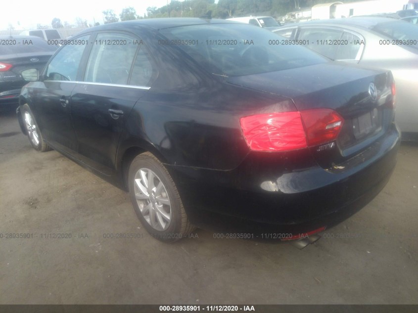 VOLKSWAGEN JETTA SEDAN 3VWD17AJ0EM420678