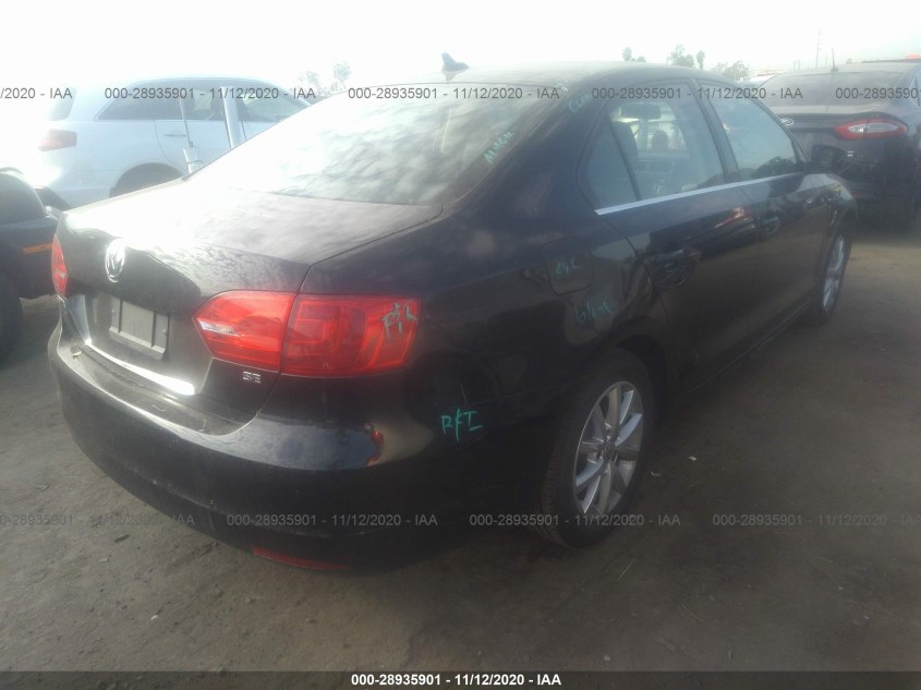 VOLKSWAGEN JETTA SEDAN 3VWD17AJ0EM420678