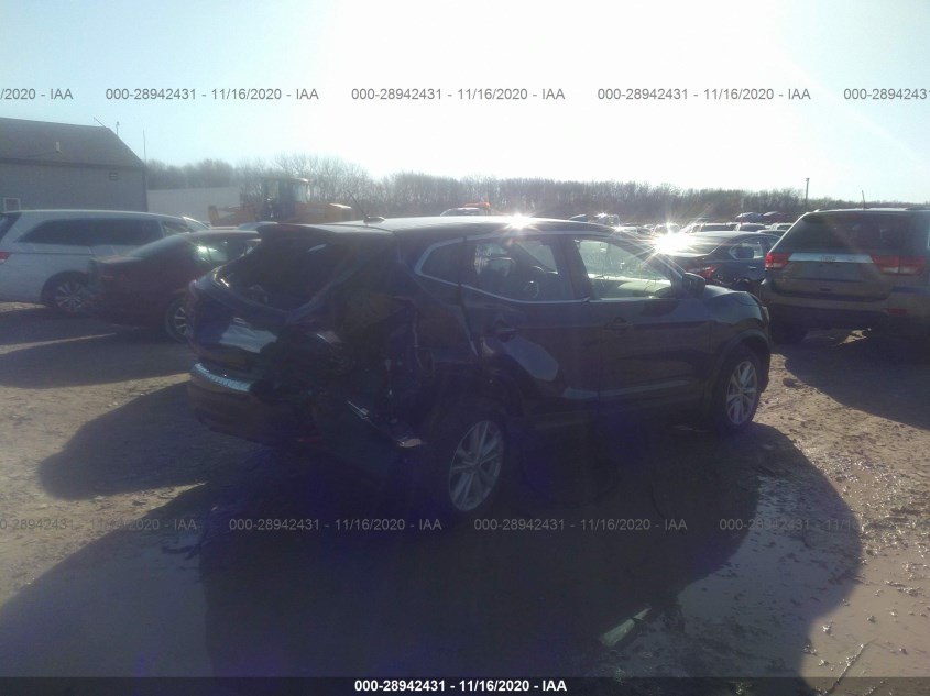 NISSAN ROGUE SPORT JN1BJ1CR1JW268921