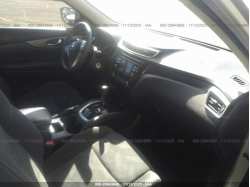NISSAN ROGUE KNMAT2MT5FP563833