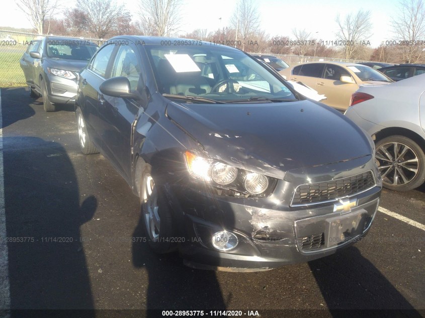 CHEVROLET SONIC 1G1JE5SB5F4120176