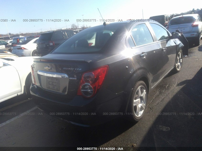 CHEVROLET SONIC 1G1JE5SB5F4120176