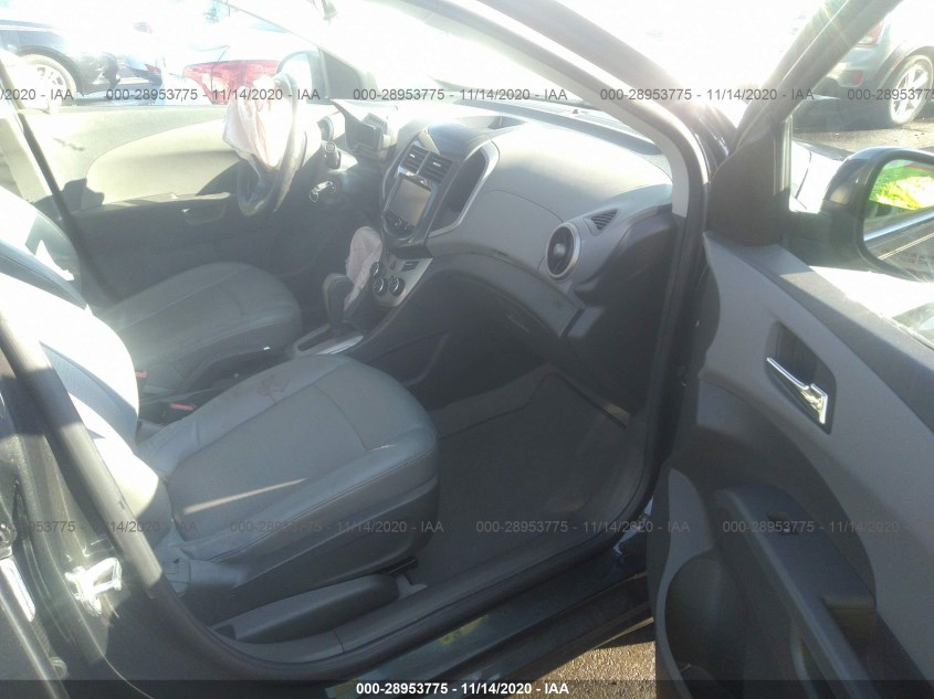 CHEVROLET SONIC 1G1JE5SB5F4120176