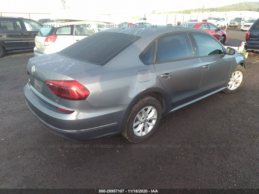 VOLKSWAGEN PASSAT 1VWAA7A32JC020511