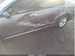 VOLKSWAGEN PASSAT 1VWAA7A32JC020511