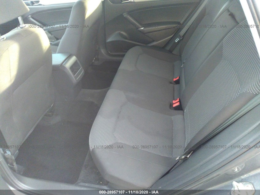 VOLKSWAGEN PASSAT 1VWAA7A32JC020511