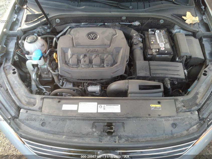 VOLKSWAGEN PASSAT 1VWAA7A32JC020511