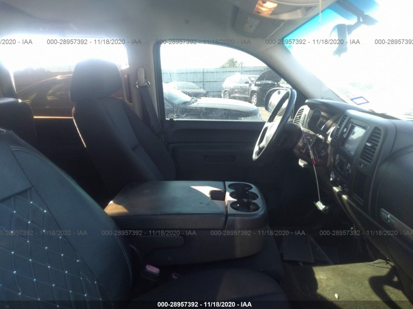 CHEVROLET SILVERADO 1500 3GCPCSE01BG202368