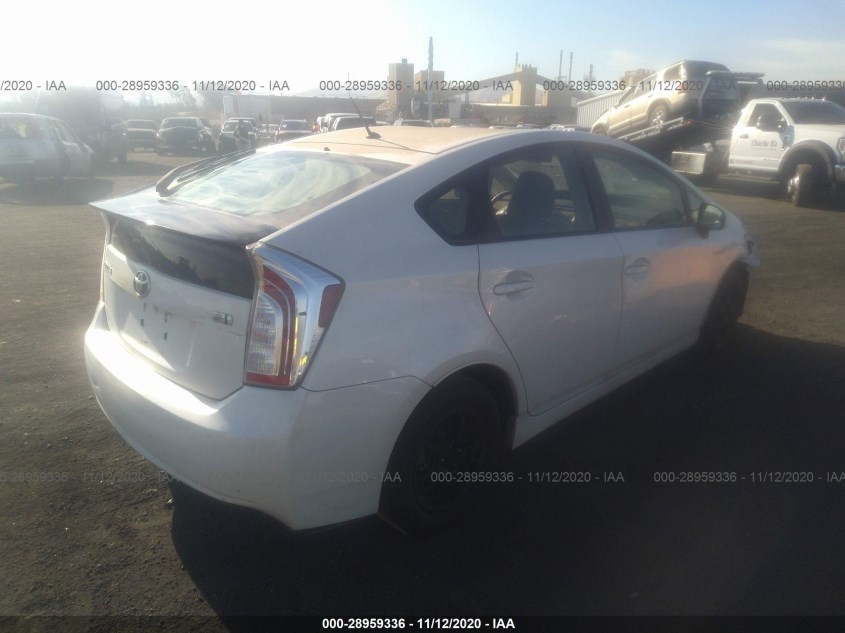 TOYOTA PRIUS JTDKN3DU6F0470938