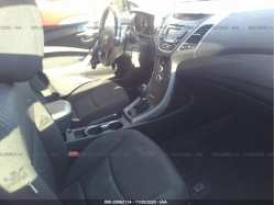 HYUNDAI ELANTRA KMHDH4AE6FU260413