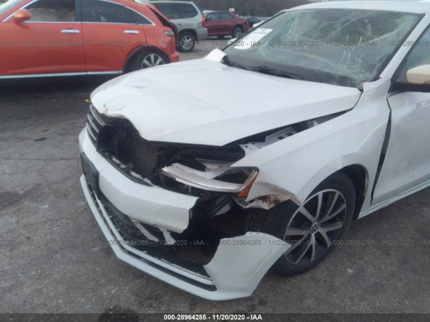 VOLKSWAGEN JETTA 3VWDB7AJ5HM235446