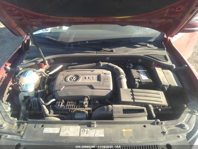 VOLKSWAGEN PASSAT 1VWAT7A37FC055577
