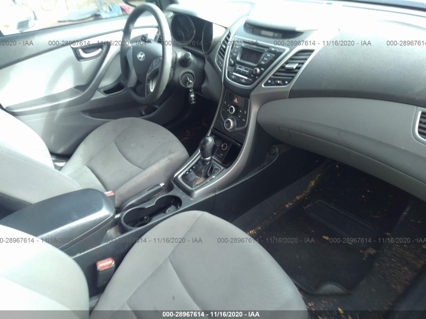 HYUNDAI ELANTRA 5NPDH4AE6GH716829
