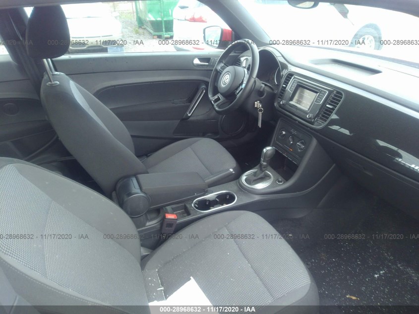 VOLKSWAGEN BEETLE 3VWFD7AT6KM708203