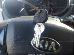 KIA RIO KNADM5A37F6421633