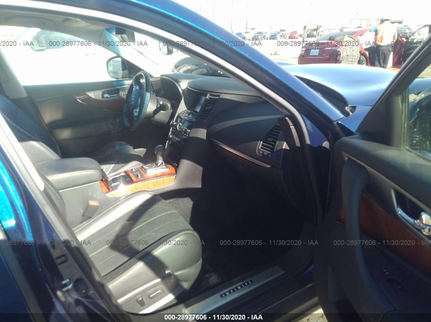 INFINITI QX70 JN8CS1MW0GM751182