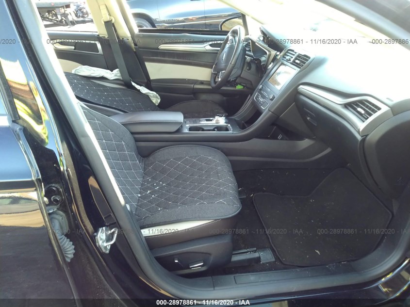 FORD FUSION 3FA6P0HD0KR239828