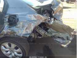 HONDA ACCORD SDN 1HGCP2F83AA122480