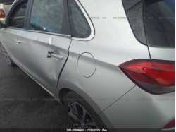 HYUNDAI ELANTRA GT KMHH35LE6KU104031