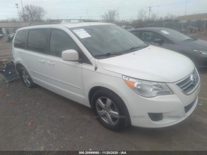 VOLKSWAGEN ROUTAN 2V4RW5DG7BR740685