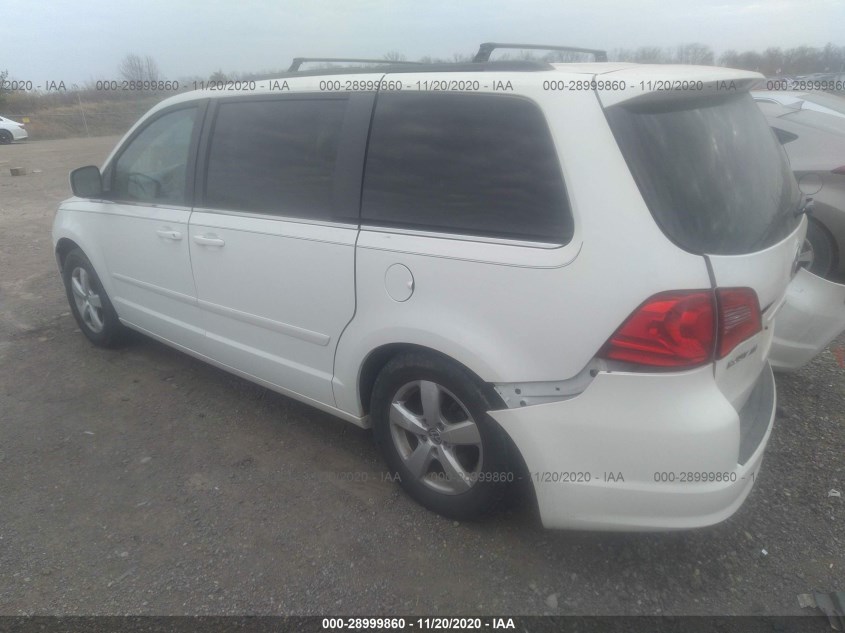 VOLKSWAGEN ROUTAN 2V4RW5DG7BR740685