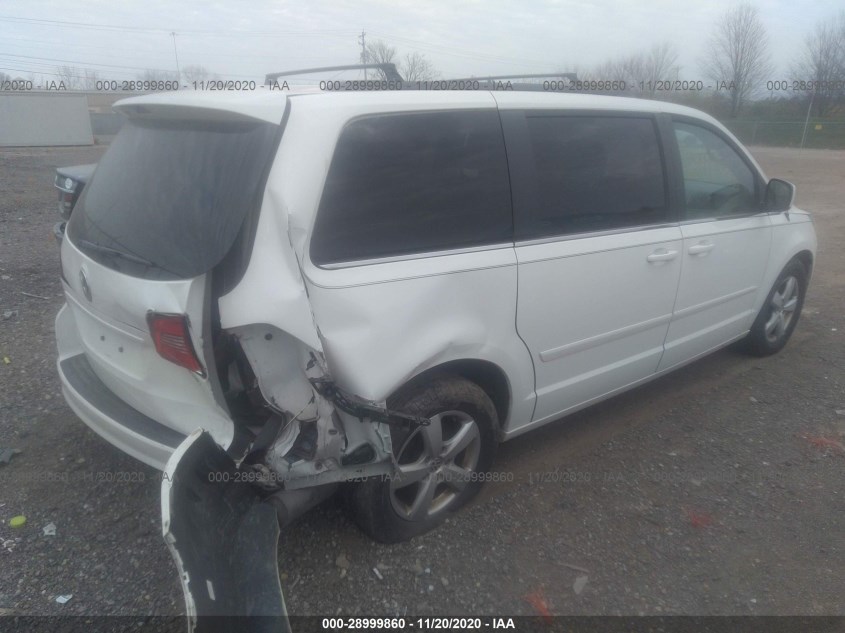 VOLKSWAGEN ROUTAN 2V4RW5DG7BR740685