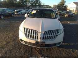 LINCOLN MKT 2LMHJ5FR0ABJ06158
