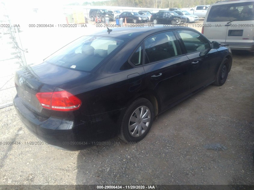 VOLKSWAGEN PASSAT 1VWAP7A38DC072342