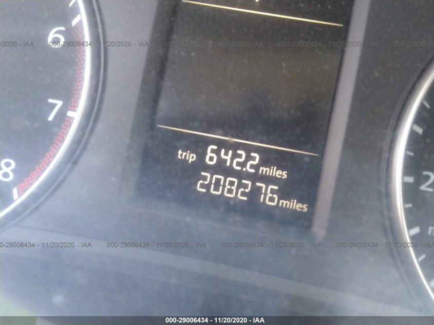 VOLKSWAGEN PASSAT 1VWAP7A38DC072342