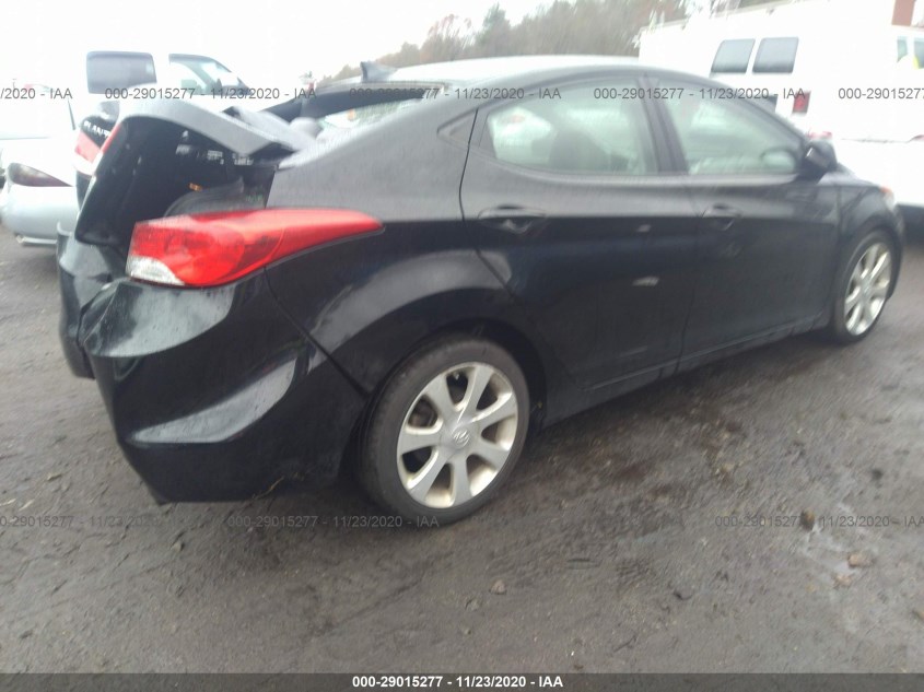 HYUNDAI ELANTRA KMHDH4AE4CU198201