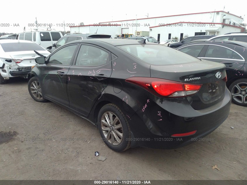 HYUNDAI ELANTRA KMHDH4AE2FU359536