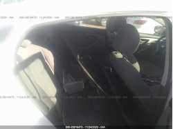 HYUNDAI ELANTRA 5NPDH4AE2FH585865