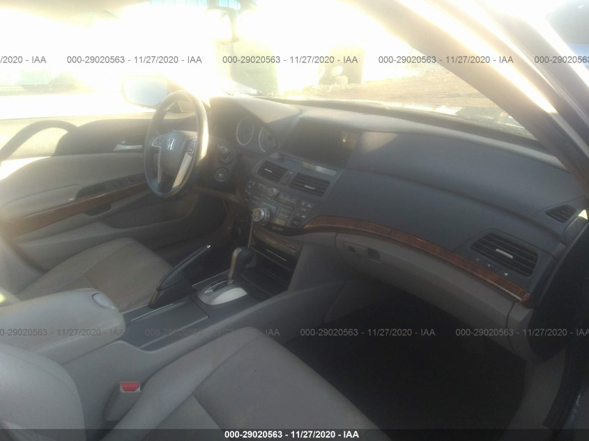 HONDA ACCORD SDN 1HGCP2F88BA062164