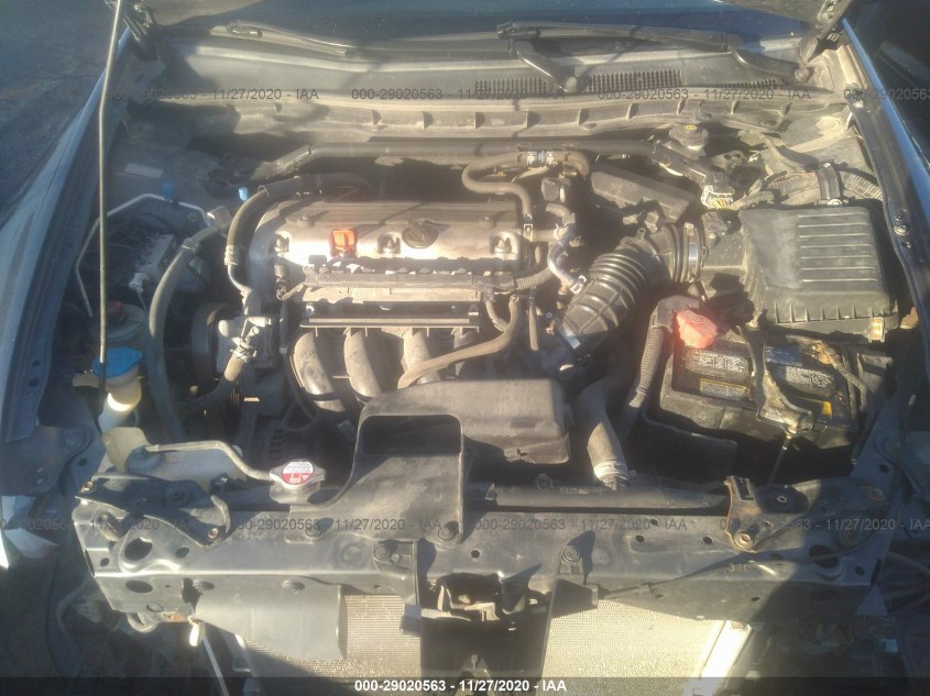 HONDA ACCORD SDN 1HGCP2F88BA062164