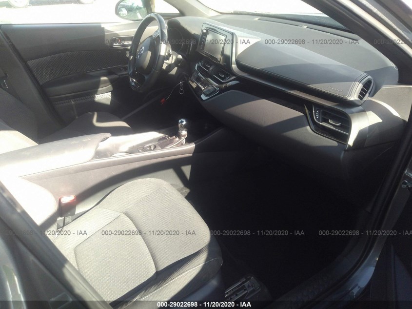 TOYOTA C-HR NMTKHMBX5JR037836