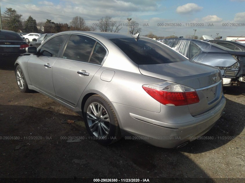 HYUNDAI GENESIS KMHGC4DF3BU129871