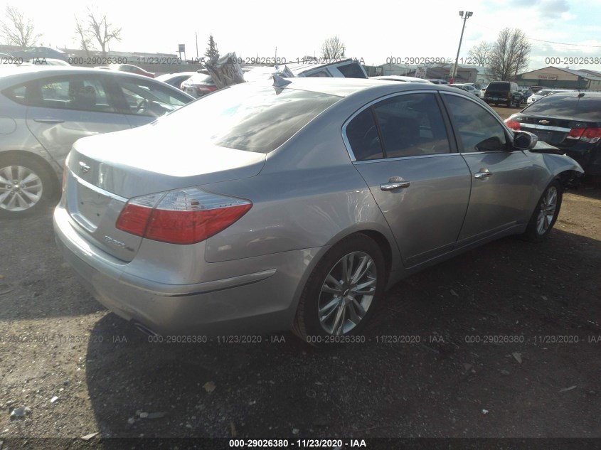 HYUNDAI GENESIS KMHGC4DF3BU129871